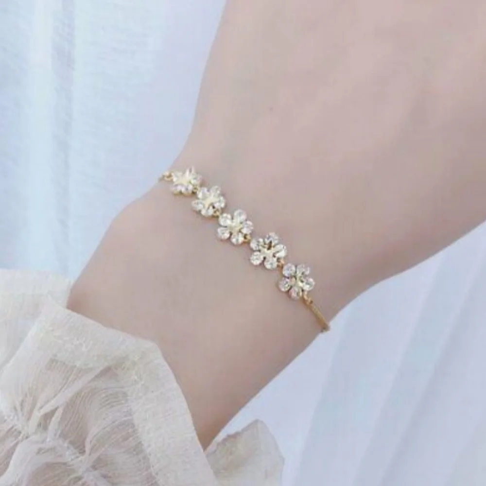 Diamond Flowers 14k Gold Bracelet Adjustable *NWT - Picture 4 of 10